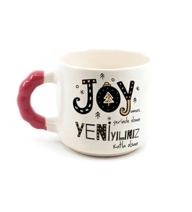 Joyumuz Yerinde Olsun Baskılı Kırmızı Kulplu Boncuk Yılbaşı Kupası
