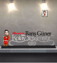 Kişiye Özel Yılbaşı Erkek Karikatürlü Kolay Yetişmiyor Ahşap Biblo Model-14