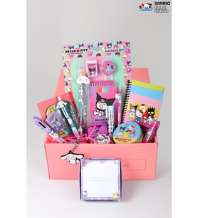 DEKOMUS İLE LİSANSLI ÖZEL KUTULU HELLO KITTY AND BEST FRIENDS KUROMI,CINNAMOROL,MY MELODY 18 PARÇA KIRTASİYE SETİ (Krem)
