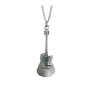 Metal Akustik Gitar Tasarımlı Müzik Temalı Kolye – Unisex - 60 cm Zincir (Gümüş)