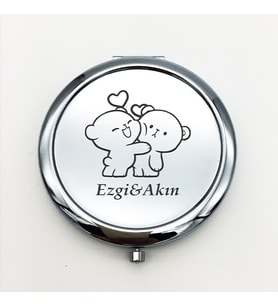 Kişiye Özel İsimli Ayıcık Baskılı Daire Metal Ayna Çanta, Cep ve Makyaj Aynası (Gümüş)