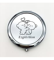 Kişiye Özel İsimli Ayıcık Baskılı Daire Metal Ayna Çanta, Cep ve Makyaj Aynası (Gümüş)