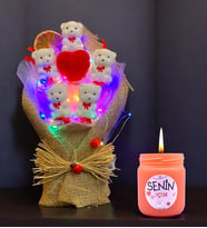 Renkli Led Işıklı Sevimli Ayıcık Buketi & Kokulu Mum Hediye Seti (Turuncu)