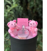 Silindir Kutuda peluş ve Avon parfüm, sevgililer günü hediyesi, sevgiliye hediye, doğum günü hediyesi, yeni iş hediyesi, geçmiş olsun hediyesi, altın kolye, kız arkadaş hediyesi, hediye altın kolye