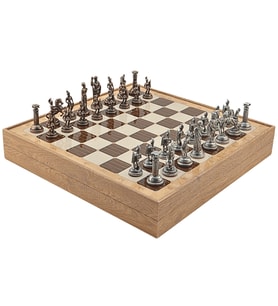 GiftHome Orta Boy Metal ROMA İMPARATORLUĞU Satranç Takımı Antik ve Rustik Desenli Sandıklı MDF Tahtası(36X36X6 cm.)
