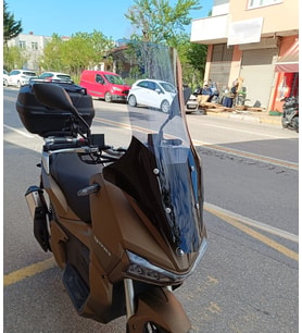 MOTOCAM Yuki Adventure 150 Ön Cam 2023-2026 Model 78cm Füme Renkli 4mm UZUN