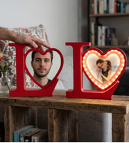 Kişiye Özel Fotoğraflı Sihirli Ayna Love Kalpli Işıklı Dekoratif Çerçeve - Sevgiliye Doğum Günü Hediyesi, Kadına Hediye