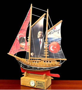 Sizlere Özel İsimli ve Saatli Tasarım Ahşap Gemi Maketi - ATATÜRK Temalı Büyük Boy El Yapımı