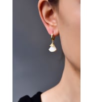 Papatya Silver 925 Ayar Gümüş Sedef Üçgen Halka Küpe (Gold)
