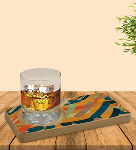 BK Gift Kişiye Özel Modern Art Tasarımlı Doğal Ahşap Tabaklı Viski Bardağı Sunum Seti Model 7