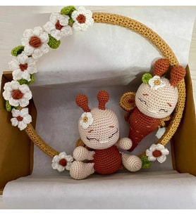 Sevimli Kelebek Kapı Süsü ve Çıngırak Amigurumi Organik Oyuncak Hediye Seti