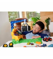 Hot Wheels Monster Trucks Arenada Rhinomite Mücadelesi Oyun Seti HTP18