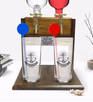 BK Gift Kişiye Özel Renkli Baskılı Kaptan Tasarımlı İkili Vodka Bardağı ve Çift Musluklu Doğal Ahşap Vodka Standı-7 (Model 1)