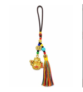 Maneki Neko, Şans Kedisi Figürlü El Yapımı Renkli Boncuklu Aksesuarı