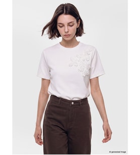 LCW Modest Beyaz Nakışlı Soft Touch Kadın Tişört