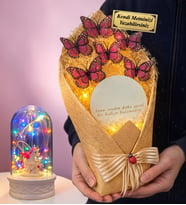 Size Özel Led Işıklı Aynalı Pembe Kelebek Buketi ve Renkli Işıklı Biblolu Fanus (Model 5)