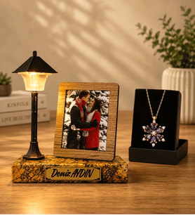 Kişiye Özel Gold Masa Lambası ve Gerçek Ametist Taşlı Lotus Kolye Premium Hediye Seti