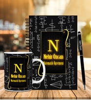 Kisiye Özel Matematik Ögretmeni Tasarimli Ahşap Defter Kalem Kupa Seti