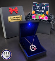 Kişiye Özel Doğum Günü Hediyesi Işıklı Kutuda 925 Ayar Rose Gümüş Lale Bahçesi Kolye  100 Dilde Seni Seviyorum