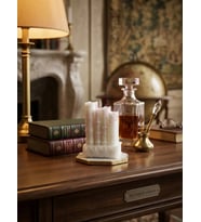 Mumelia Candles Kitaplık Figür - Doğal Soya Dekoratif Mum - Beyaz