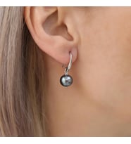 925 Ayar Gümüş Tavuskuşu Tatlısu İncisi Küpe-10mm