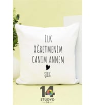 Stüdto 14 Kişiye Özel İsim + Mesaj Tasarımlı Yastık Kılıfı - Kalp Simgeli