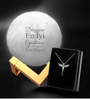 Öğretmenler Gününe Özel Kişiye Özel 3D Ay Şeklinde Dekoratif Gece Lambası (Standlı) & Gümüş Kaplama Melek Kolye