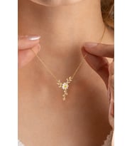 925 Ayar Gümüş Gold Daldaki Beyaz Mineli Papatya Kolye