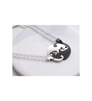 Yin-yang Cats Kedi Ikili Sevgili Arkadaşlık Siyah Beyaz Unisex Kolye Yinyang (Gümüş)