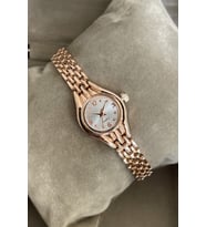 Özel Saat Kutusu ile Minimal İnce Bilekliler İçin Tarz Kadın Kol Saati Zarif Metal Kordon Rose Gold Arkadasa Sevgiliye Kardese Anneye Ese Dosta Dogum Gunu Yildonumu İcin Hediyelik Kol Saati Hediyesi Dogum Gunu Hediyelik Avantajlı Ürün