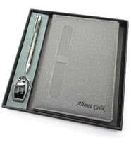 Signator® Codex  N114 Kişiye Özel Defterli Set - İsme Özel Gri Kalem + İsme Özel Gri Defter + İsme Özel Anahtarlık  İsme Özel Kutusunda Hediyelik Set (Karışık)