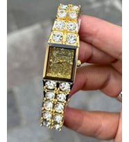 Choppers Marka Gold Renk Taşlı Kare Kadran Detaylı Kadın Kol Saati - Işıltılı ve Gösterişli Tasarım