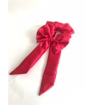 Kırmızı Kurdela Fiyonk Scrunchie Simit Toka
