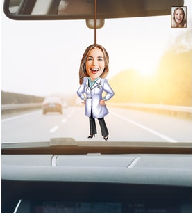 Kişiye Özel Karikatürlü Doktor Temalı Ahşap Araba Dikiz Ayna Süsü