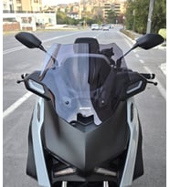 MOTOCAM Yamaha Xmax Techmax Ön Cam 2025-2026 Model 39cm Füme Renkli 4mm Asansörlü