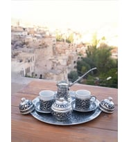 BAKIR KAHVE SETİ OYMA NAKIŞ İŞLEME GÜMÜŞ RENK (KALAYLI)