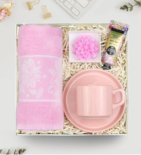 Pembe Fincan & Eyüp Sabri Tuncer El Kremi & Mum & Pembe Havlu Hediye Seti