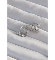 Pirinç Gümüş Renk İncili Çoklu Zirkon Taşlı Yarım Halka Küpe - TJ-BKP9316