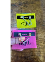 2 Lİ GIRL YAZILI ARMA SETİ ZİNCİRLİ ARMA SETİ DİKİŞ ÇANTA GİYİM AKSESUARI 8X7 CM
