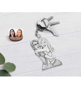 BK Gift Kişiye Özel Karakalem Kız Kardeşler Karikatürlü Şeffaf Pleksi Anahtarlık-10 (Beyaz)