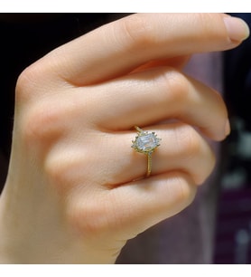 Lotus Çiçeği Baget Altın Tektaş Yüzük (Gold)