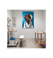 Tekli Dikey Kanvas Poliklinik Tablosu Doktor Köpek