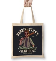 Stranger Things Harringtons Babysitting Agency Bez Çanta Uzun Saplı