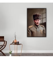 Metal Çerçeveli Cam Tablo Subay Üniformalı Atatürk Portresi (Siyah)