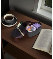 Kokulu Mum Hediye Kutusu Lavender Dreams - Mumelia Candles Doğal Soya Mum Seti El Yapımı Özel Tasarım