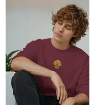 Goldendoodle Köpek Baskılı Unisex Oversize Tişört – Minimal Sevimli Poodle Mix Tasarım (Bordo)