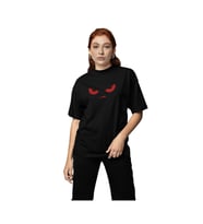 Kırmızı kızgın göz ön baskılı kaliteli unisex oversize T-shirt