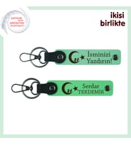 En Yakın Dostuna Armağan Çocuk Ve Ayyıldız Temalı Kişisel 2’li Anahtarlık Seti, Açık Yeşil-Yeşil
