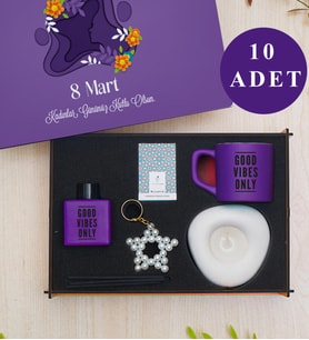 Kadınlar Günü 10’lu Set  Ahşap Kutulu Hediye Seti, Oda Kokusu, Fincan, Kahve, Anahtralık, Mum