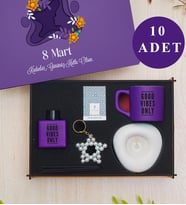 Kadınlar Günü 10’lu Set  Ahşap Kutulu Hediye Seti, Oda Kokusu, Fincan, Kahve, Anahtralık, Mum